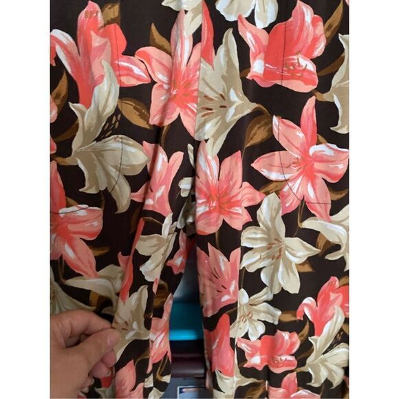 Denim and Company, women’s floral, print Beachy, Flowey, Capri pants, size small - Picture 3 of 5